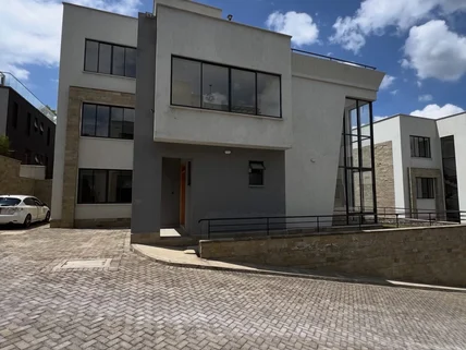 5-bedroom Townhouse for sale in Lavington, Nairobi