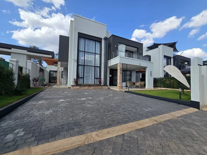 4-bedroom Villa for sale in Kiambu Road, Nairobi