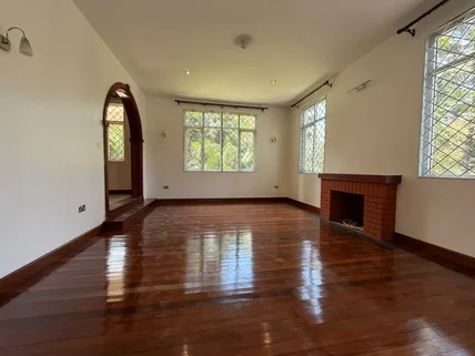 House in Rosslyn, Westlands - thumbnail 3