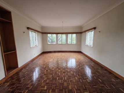 5-bedroom House for rent in Riverside, Westlands