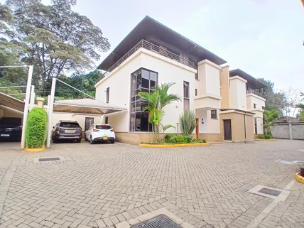 5-bedroom Townhouse for rent in Lavington, Nairobi
