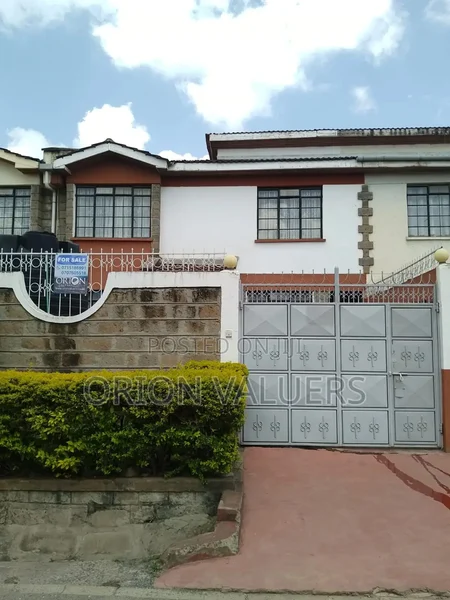 4-bedroom Townhouse for sale in Donholm