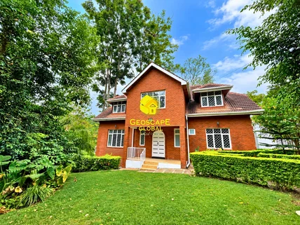 5-bedroom House for rent in Rosslyn, Westlands