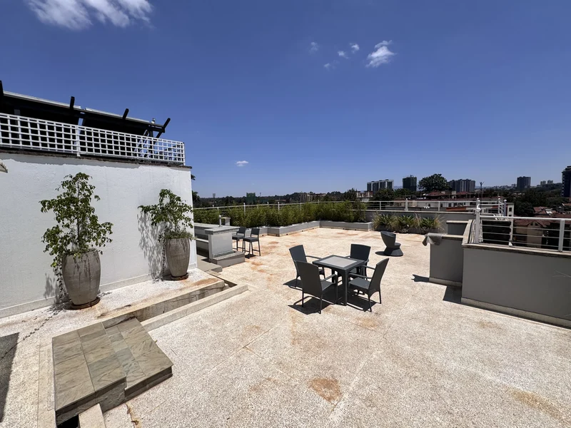Charming 3 Bedrooms Apartment With Basket Ball Court