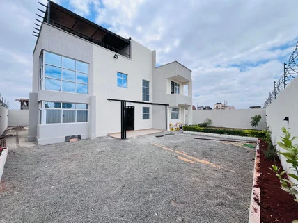 5-bedroom Villa for sale in Kamakis, Ruiru