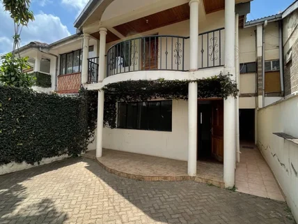 4-bedroom Townhouse for sale in Lavington, Nairobi